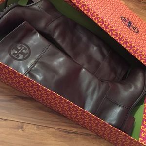 💖 SOLD 💖 Tory Burch boots