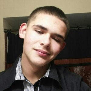 Meet your Posher, Dakota