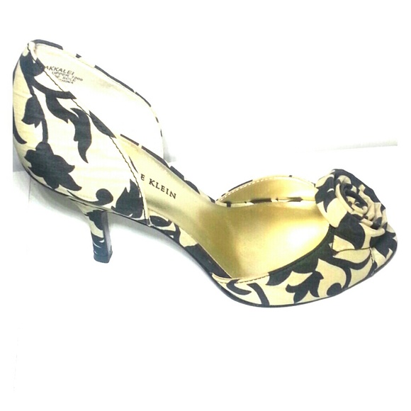Anne Klein pumps