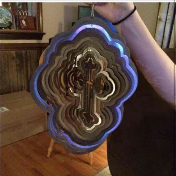 3D Cross Wind Spinner