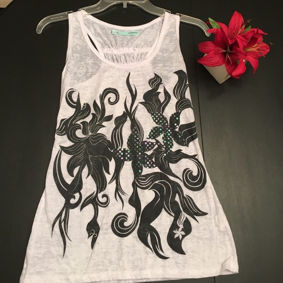 White and black tank top - Picture 1 of 3