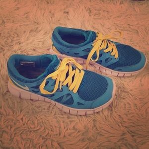 LIKE NEW Nike Free Run 2- Blue & Yellow