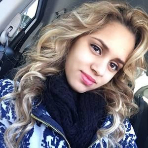 Meet your Posher, Angelica