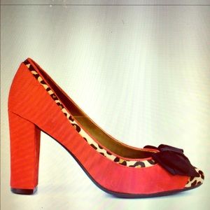 The Lauren by Isaac Mizrahi in red w/leopard trim