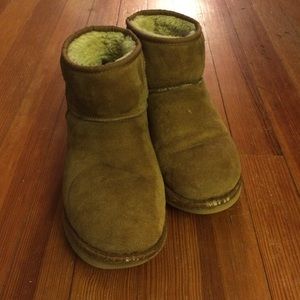 UGG short chestnut uggs, 8