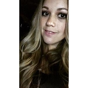 Meet your Posher, Desiree