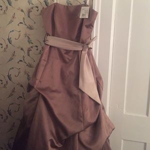 David's Bridal Ball Gown. Willing to negotiate 🤗