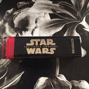 LE Covergirl Star Wars Lipstick in Dark Apprentice