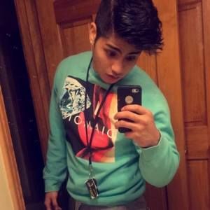 Meet your Posher, Ceasar