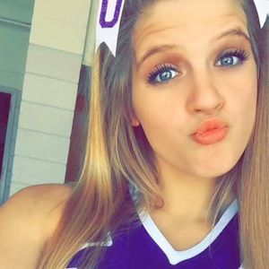 Meet your Posher, Ella