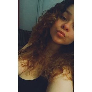 Meet your Posher, Crystal