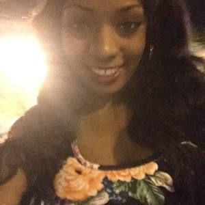 Meet your Posher, Alyssa