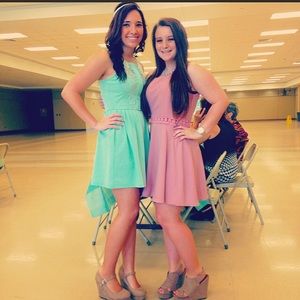 Mint dress with pockets.