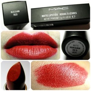MAC MATTE Russian Red Lipstick