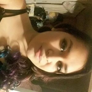 Meet your Posher, Aidee