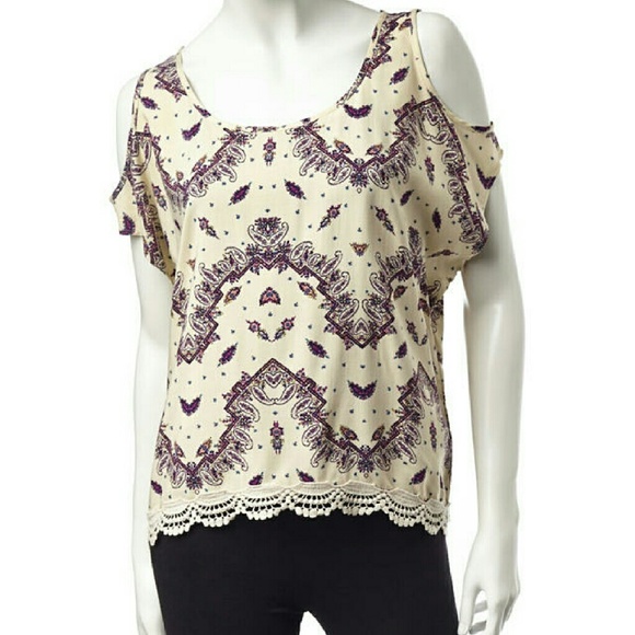 Wishful Park Paisley Print Cold Shoulder Crochet