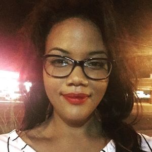 Meet your Posher, Desiree