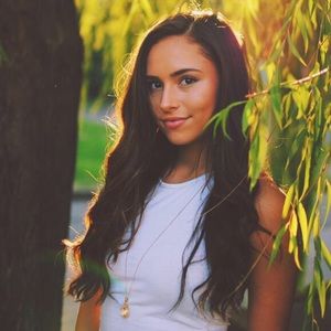 Meet your Posher, Brooke