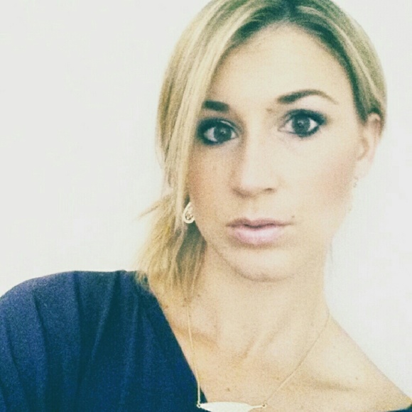 Meet your Posher, Andrea - Picture 1 of 1