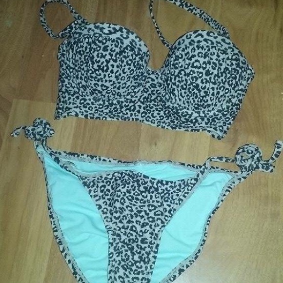 Chita print bathing suit.