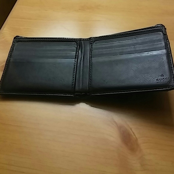 Men's Gucci wallet - Picture 3 of 3