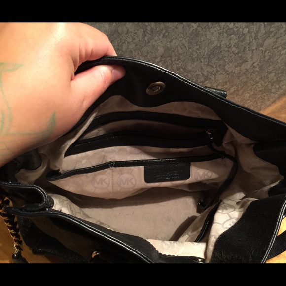 Michael Kors Black leather Hamilton Tote - Picture 2 of 3