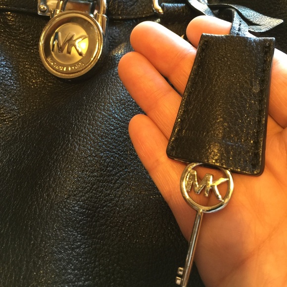 Michael Kors Black leather Hamilton Tote - Picture 3 of 3