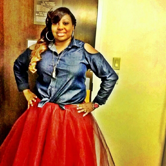 Meet your Posher, Rhonda - Picture 2 of 2