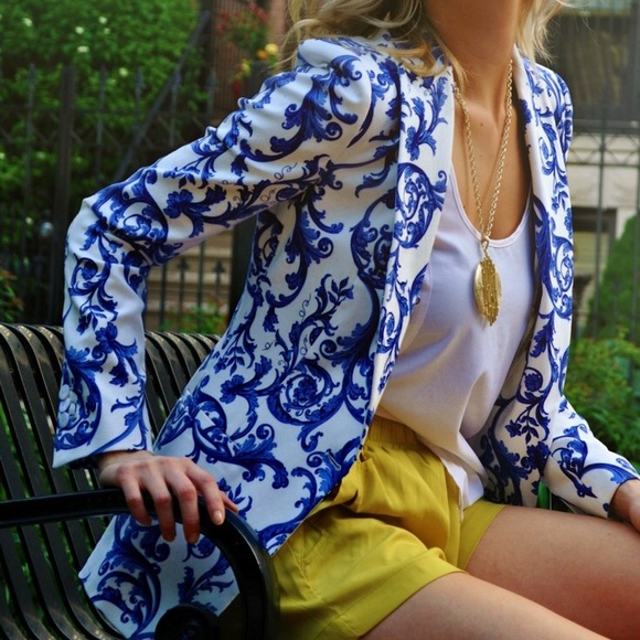 Blue flower printed blazer