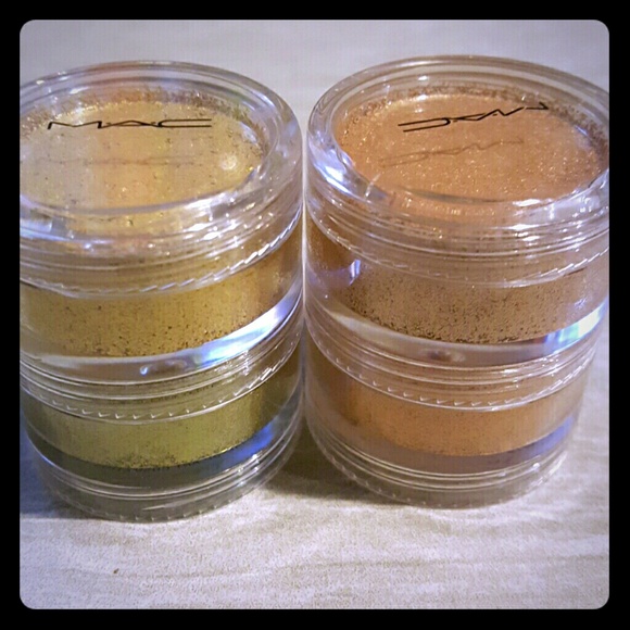 MAC Stacked 2! Crushed Metal Pigments