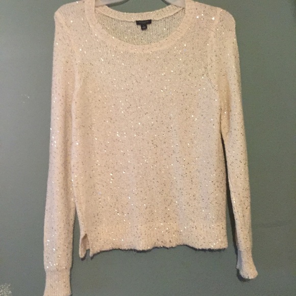❗️❗️SOLD❗️❗️Ann Taylor Knit Sweater - Picture 2 of 3