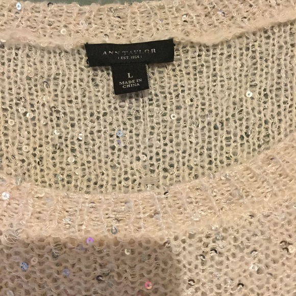 ❗️❗️SOLD❗️❗️Ann Taylor Knit Sweater - Picture 3 of 3