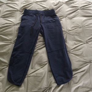 Lululemon cropped sweatpants