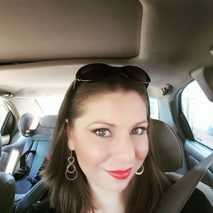 Meet your Posher, Candice