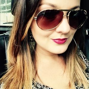 Meet your Posher, Livia