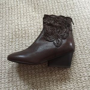 Never been worn Tacca Boots