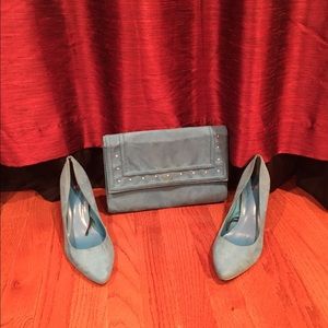 Kitten heel blue suede shoes!!