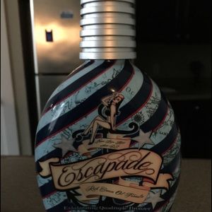 Escapades Tanning Lotion from Sun Tan City😎