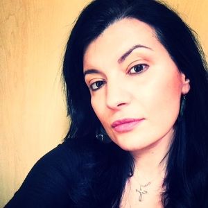 Meet your Posher, Entela