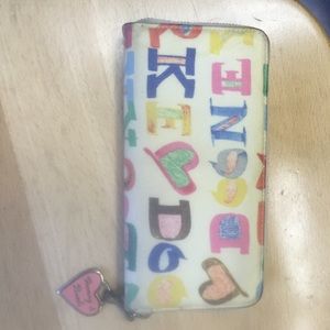 Dooney & Bourke wallet