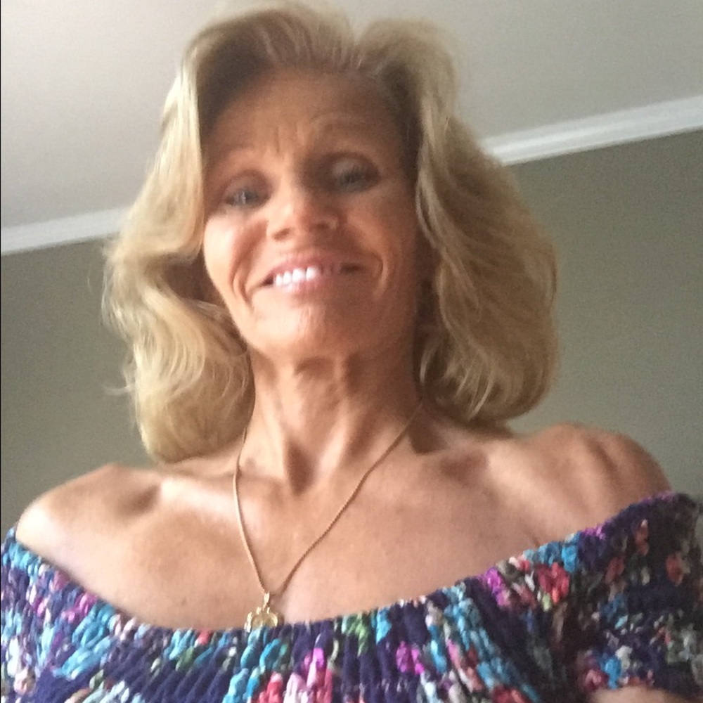 Meet your Posher, Pam