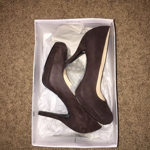 NEVER WORN Chocolate/brown suede Nine West heels