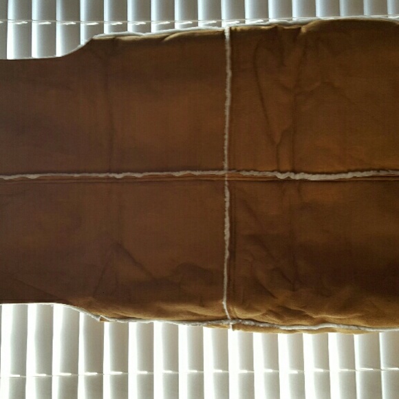 Camel fauxsuede vest with fleece lining sizes NWT - Picture 3 of 3