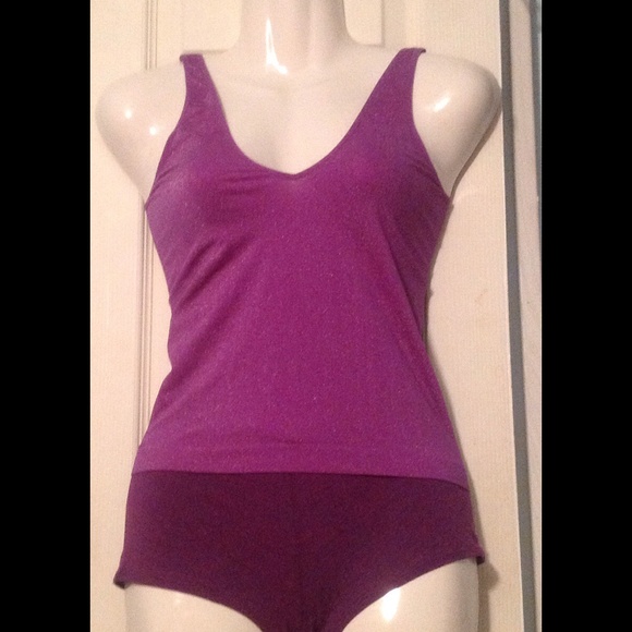 VS BUNDLE NWT PANTIES N BODY BY VICTORIA TOP