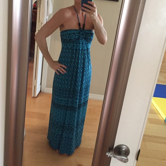 A bundle sale size 8 maxi dress and boutique tank