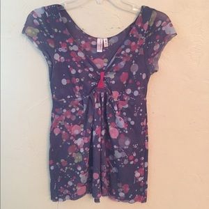 Sweet pea top