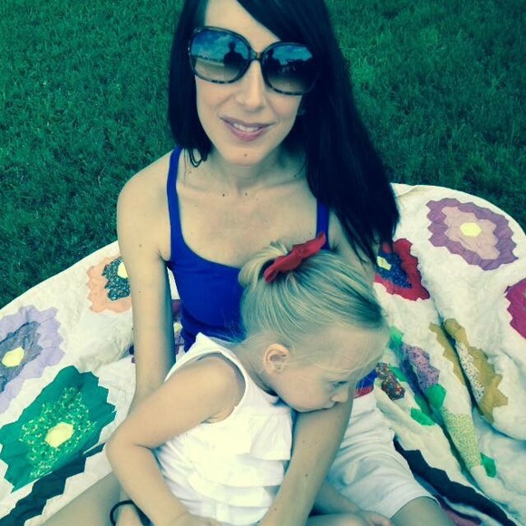 Meet your posher, Lindsay! - Picture 2 of 4