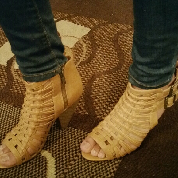 Shoes - Picture 3 of 3