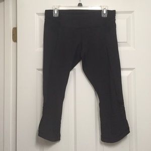 Lululemon capris with mesh