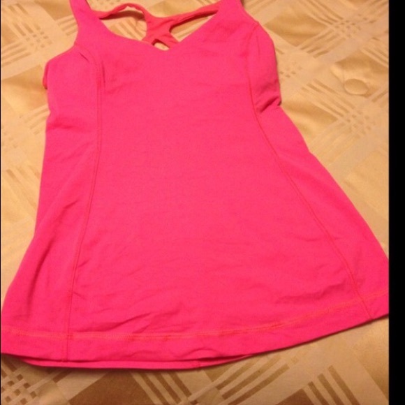 Lululemon pink top